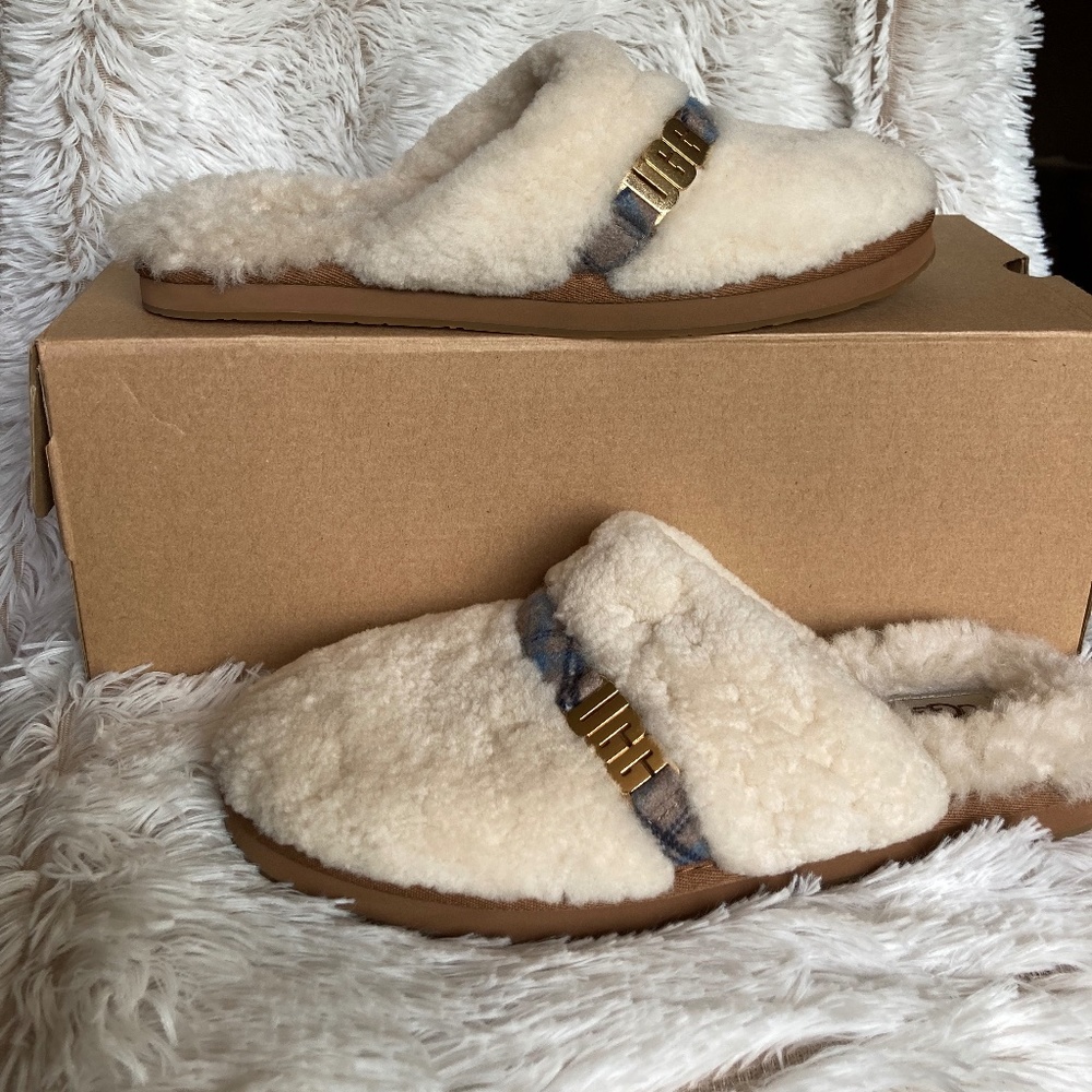 New In The Box Uggs Size 10 Dalla Plaids